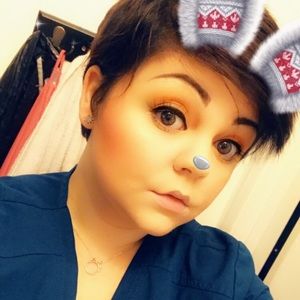 Meet your Posher, Cassandra